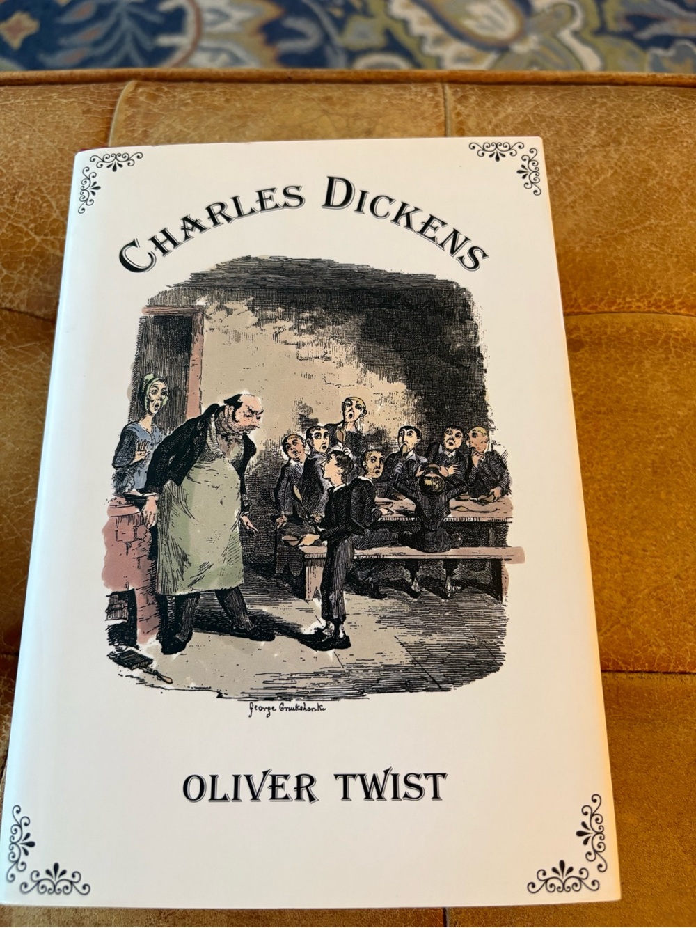 Oliver Twist Red/Gold Hardcover, Illustrated Book Jacket ,Charles Dickens. 🎁